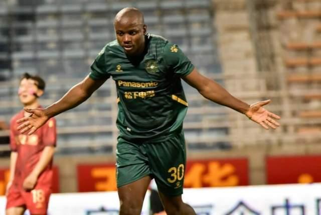 关于皇家马德里内部会议纪要流出——今晚状态回暖，亚冠使命明确，更衣室氛围转暖的信息